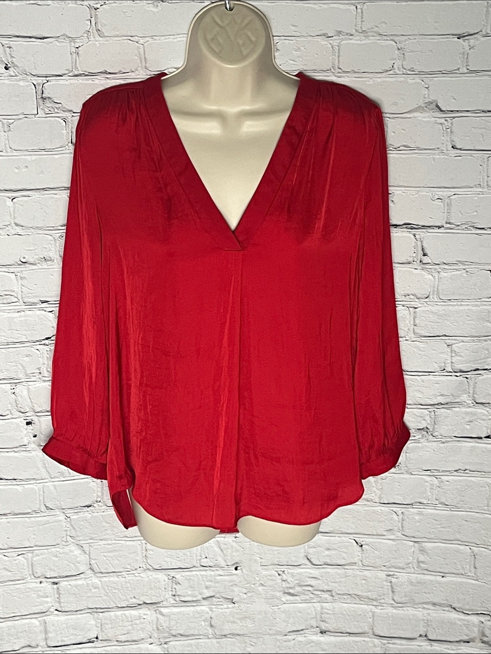 Vince Camuto Red V-Neck Long Sleeve Blouse